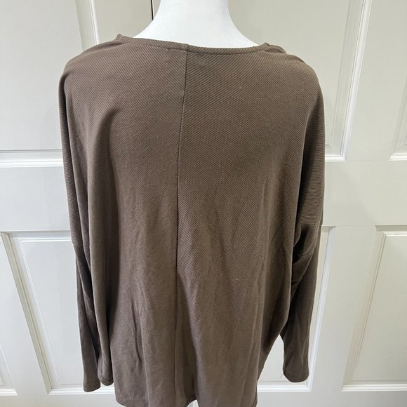 Umgee dark brown dolman 3/4 sleeve top, size M - Picture 2 of 5
